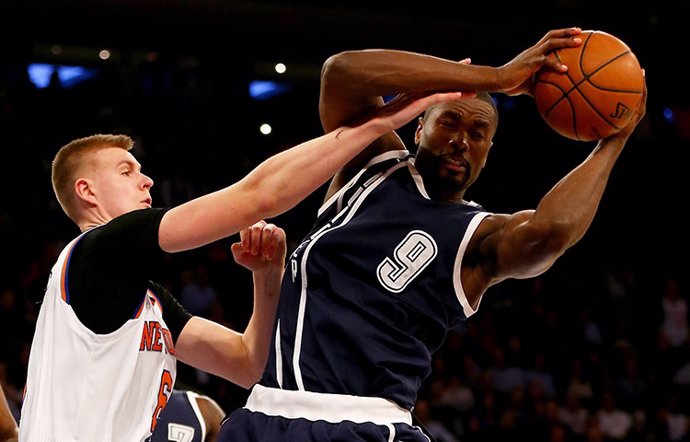 Ibaka y Porzingis en el New York Knicks - Oklahoma City Thunder