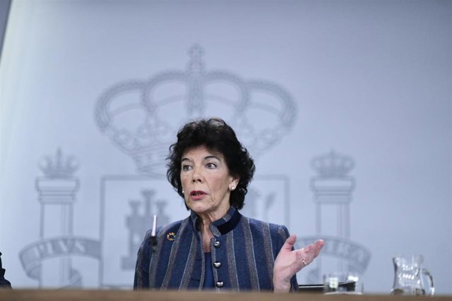 Rueda de prensa tras al Consejo de Ministros en el que se estudió, entre otros t