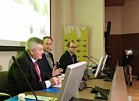 Froet advierte que un 'Brexit' duro encarecerá el transporte y causará escasez de camiones