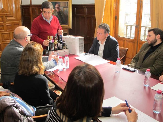 Reunión con los productores de los 'Jaén Selección 2019'