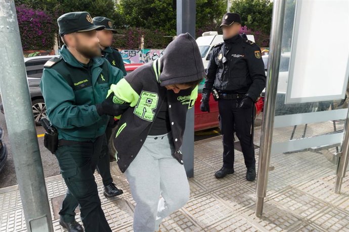 Pasa a disposición judicial la joven de 18 años detenida por apuñalar mortalment