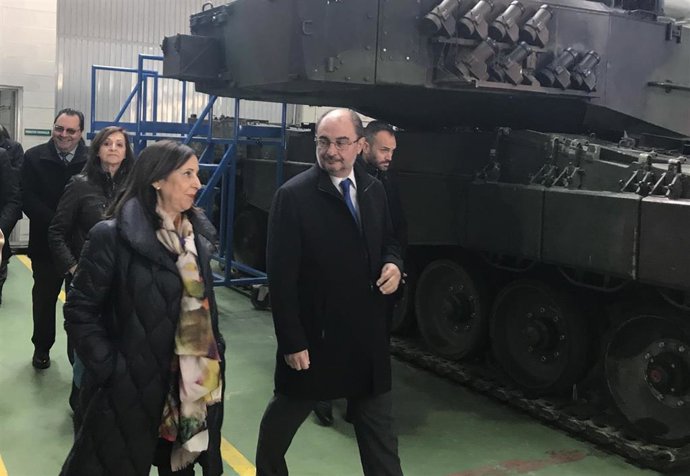 La ministra de Defensa en la Academia de Logística del Ejército de Tierra