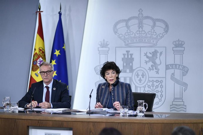 Rueda de prensa tras al Consejo de Ministros en el que se estudió, entre otros t