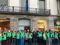 Manifestantes de la ANC ocupan la sede del Parlamento y la Comisión Europea en Barcelona