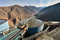 Cuatro trabajadores quedan atrapados en una mina de carbón en Perú