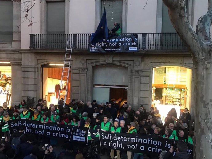 Ocupación de la ANC de la sede del Parlamento y la Comisión Europea en Barcelona