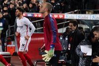 Cillessen, seis semanas de baja por una rotura muscular en el sóleo