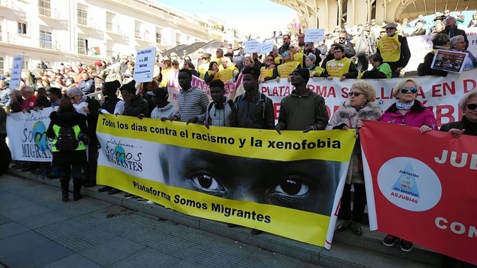 Manifestación de Somos Migrantes en Las Setas