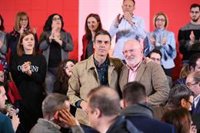 El socialista Frans Timmermans apuesta en Zaragoza por crear un fondo europeo para facilitar la transición energética