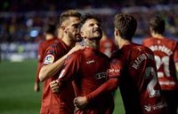 Osasuna gana al Granada y comprime la pelea por el ascenso