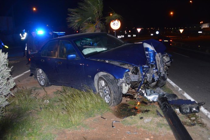 Imatge del cotxe estavellat