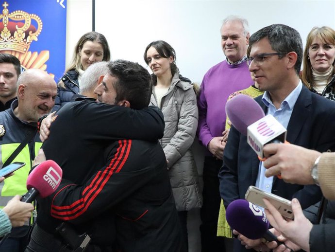 El subdelegado del Gobierno en Guadalajara, Ángel Canales y el comisario de la P