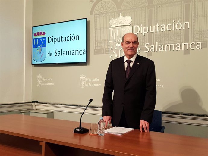 Manuel Rufino García presenta actuaciones del ciclo del agua de 2018 en Salamanc