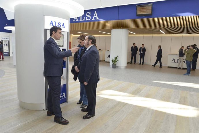 Visita a la estación de autobuses tras ser remodelada