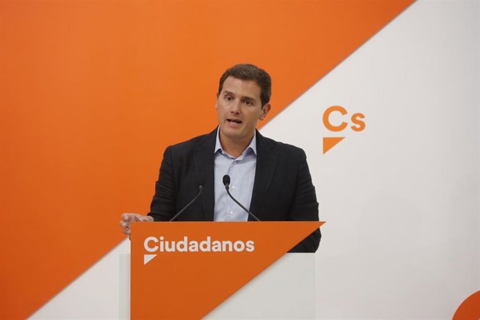 El presidente de Ciudadanos, Albert Rivera, en una rueda de prensa en la sede de