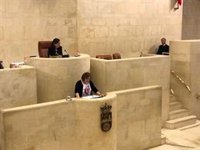 Ordóñez une sus votos a PRC y PSOE para evitar que se apruebe una moción del PP que pedía el cese de Real