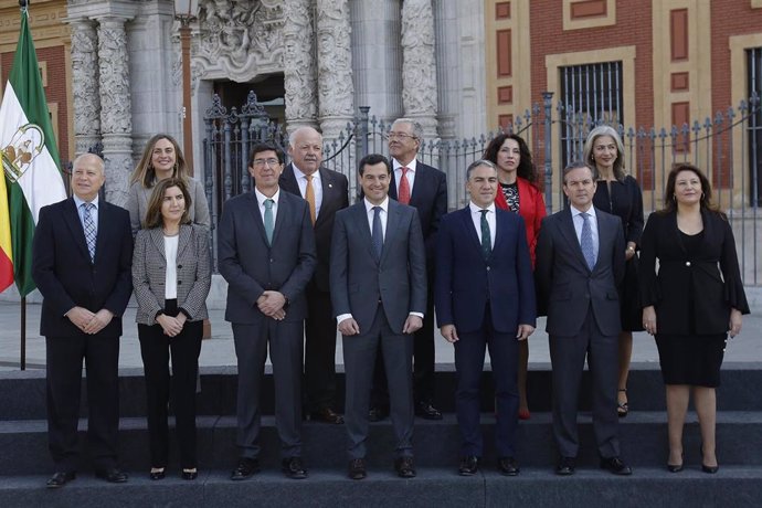 El presidente de la Junta, Juanma Moreno, preside la toma de posesión del nuevo 