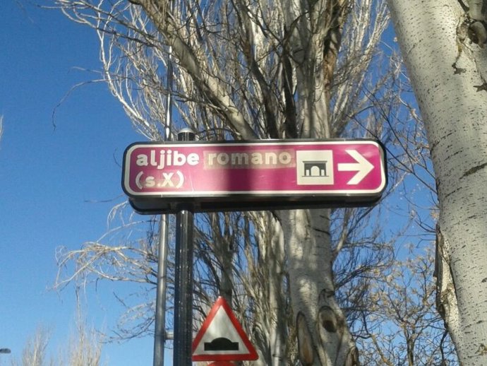 Señalización en Cuevas del Campo