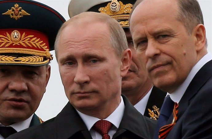 El presidente de Rusia, Vladimir Putin, y el ministro de Defensa, Sergei Shoigu