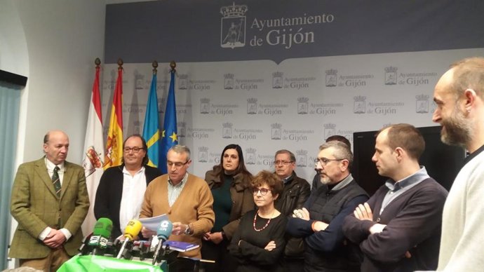 VECINOS DE VIESQUES, CON EL APOYO DE GRUPOS MUNICIPALES, RECHAZAN LA CONSTRUCCIÓ