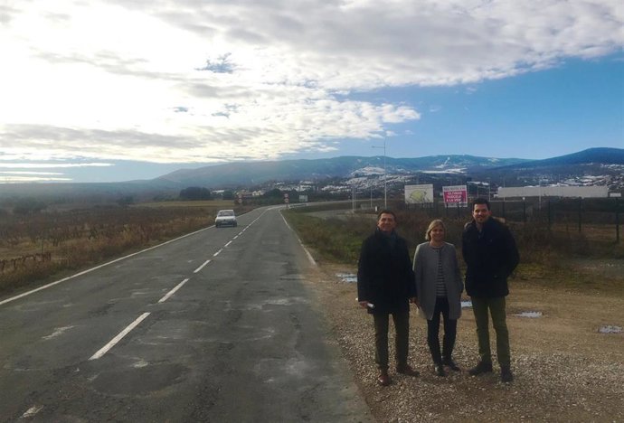 Cuevas visita obras en Sotés