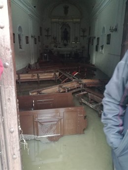 Iglesia de El Trapiche de Velez-Málaga afectada por rotura tubería pantano anega