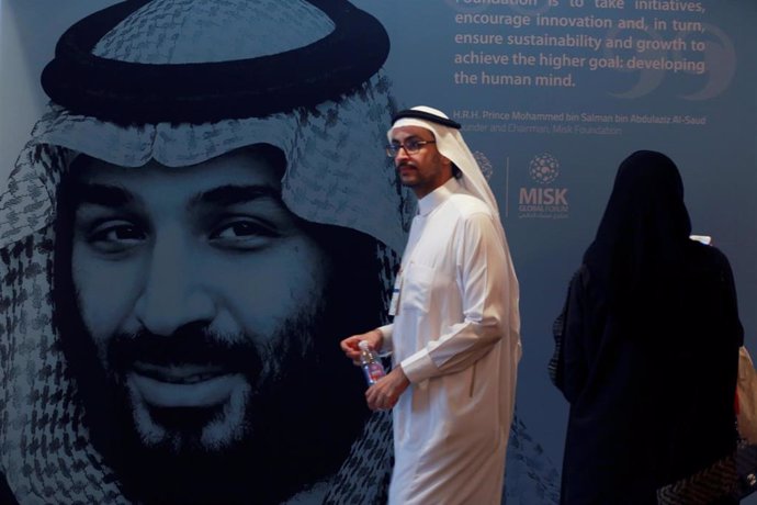 Imagen del príncipe heredero de Arabia Saudí, Mohamed bin Salman, en Riad