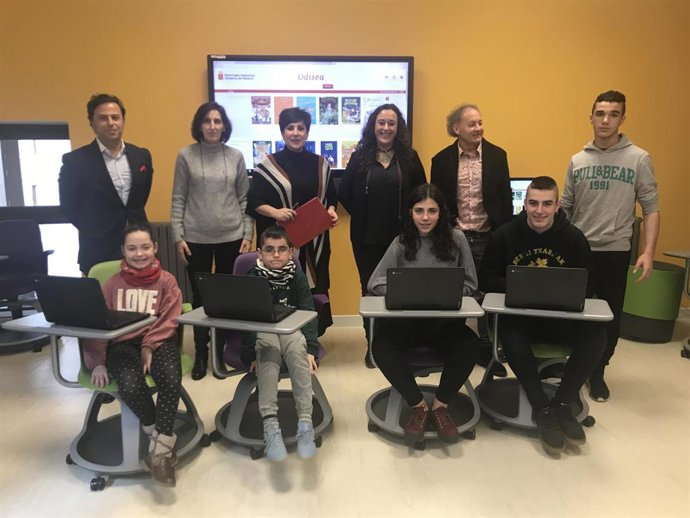 La consejera Solana en la presentación de la biblioteca escolar digital Odisea