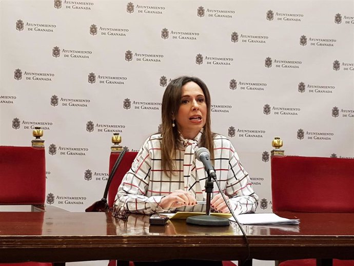 La portavoz del Grupo del PP, Rocío Díaz, en rueda de prensa