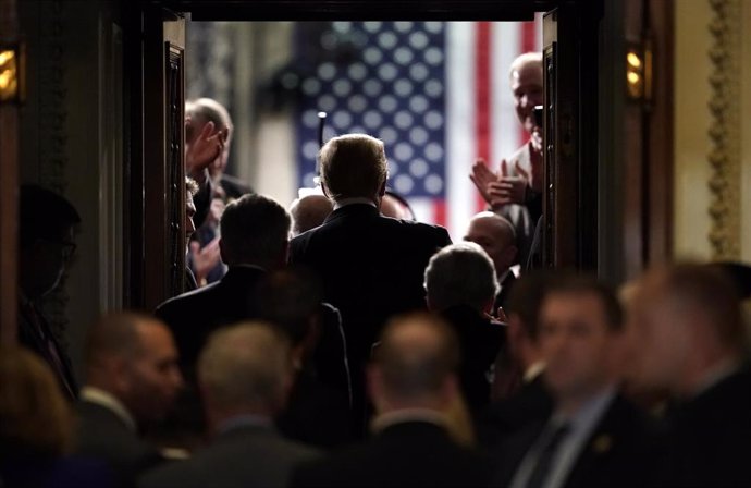 El presidente Donald Trump llega a la Cámara de Representantes para dar su discu