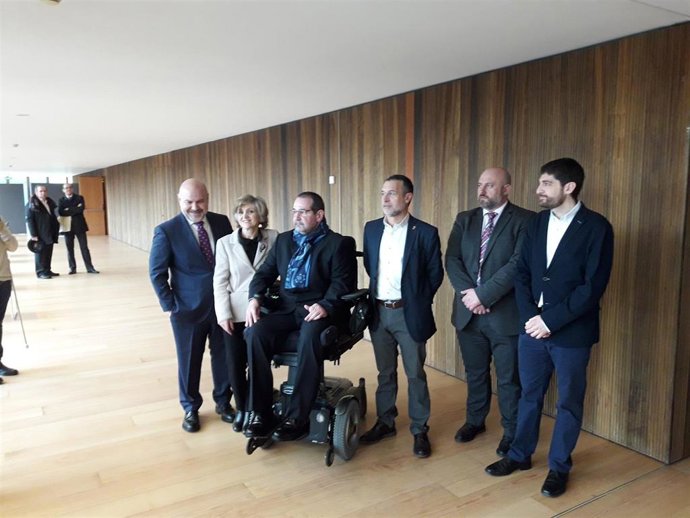 La ministra María Luisa Carcedo participa en un congreso sobre derecho de la dis