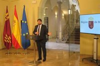 López Miras dice estar "avergonzado" por la actitud "sumisa" de Pedro Sánchez "ante los que quieren romper España"