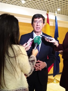 El vicepresidente de la Junta de Andalucía, Juan Marín, hace declaraciones a los