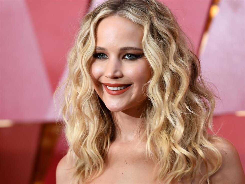 Jennifer Lawrence se compromete con su pareja, el artista Cooke Maroney