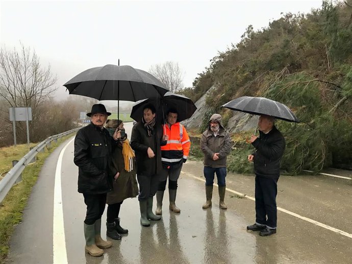 Mazón y su equipo en Ruente