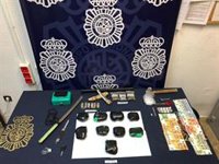 La Policía Nacional frustra una transacción de droga en un garaje de Málaga capital y detiene a tres personas
