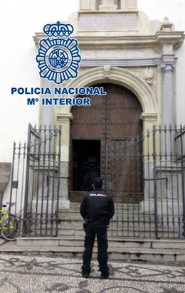 Nota De Prensa: La Policía Nacional Detiene A Un Individuo Que Intentó Robar Mom