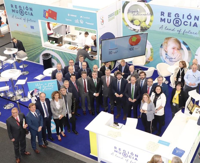 El presidente de la Comunidad, Fernando López Miras, inaugura el pabellón de la 