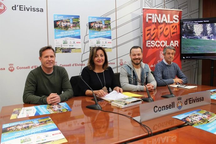 La consellera Fanny Tur en rueda de prensa en Ibiza