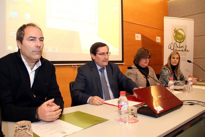 José Entrena con empresarios de 'Sabor Granada'