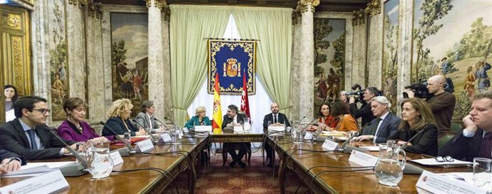 Reunión en la Delegación de Gobierno con todas las administraciones para tratar
