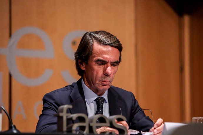 Aznar presenta la biografía Miguel Maura. La derecha republicana