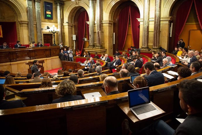 Sessió ordinria al Parlament de Catalunya 