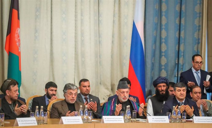 Reunión de líderes afganos en Moscú, con los talibán y sin el Gobierno afgano