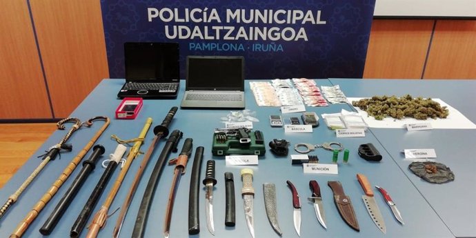 Armas, droga y material incautado por la Policía Municipal en la operación en la