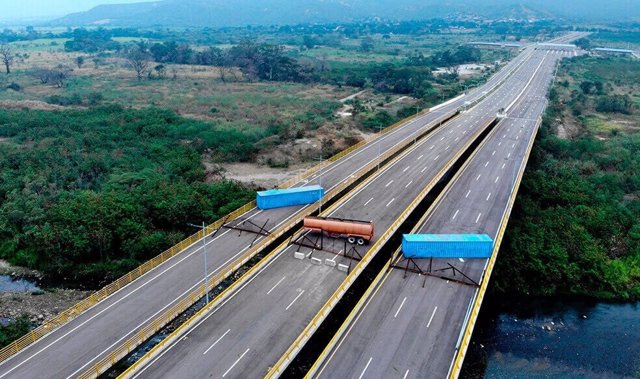 Bloqueo frontera Venezuela Colombia