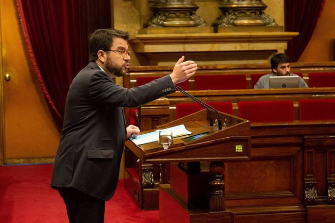 El vicepresidente de la Generalitat, Pere Aragons, en el pleno del Parlament
