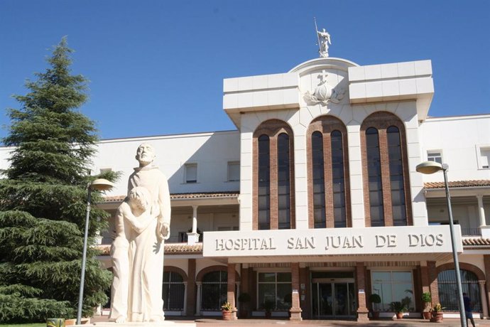 Fachada principal del Hospital San Juan de Dios en Córdoba