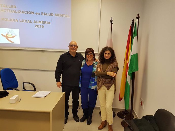 Curso de formación para la Policía Local de Almería en Salud Mental