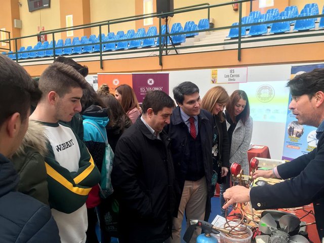 Visita al Salón del Estudiante de Marmolejo